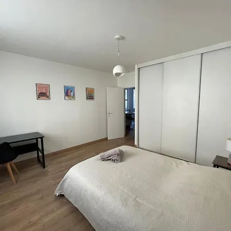 Spacieux Centre Gare Visitation Apartmán *